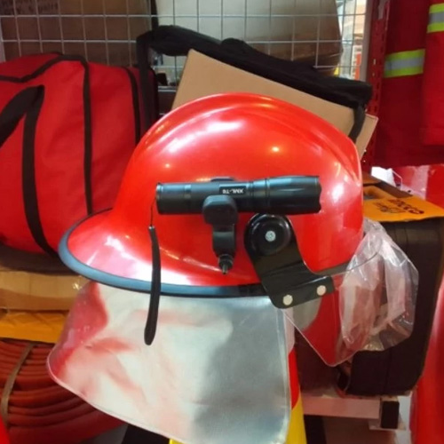 Helm Pemadam Kebakaran Model Fullgard Merek JHI plus Senter